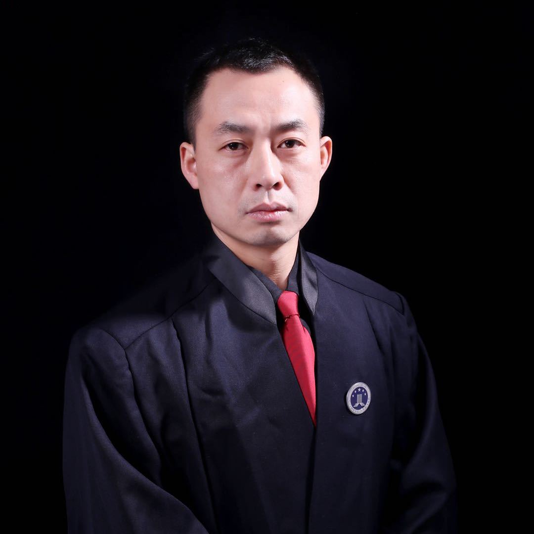 罗灿律师